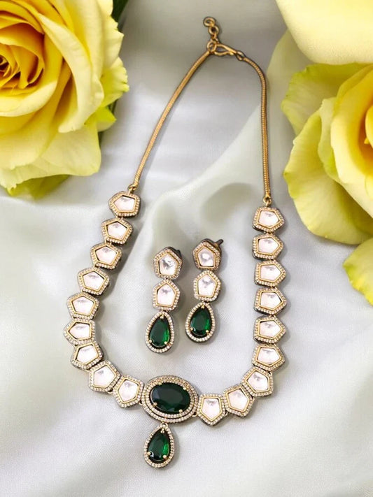 Emerald Sula Victorian Jewellery Set - New Arrival