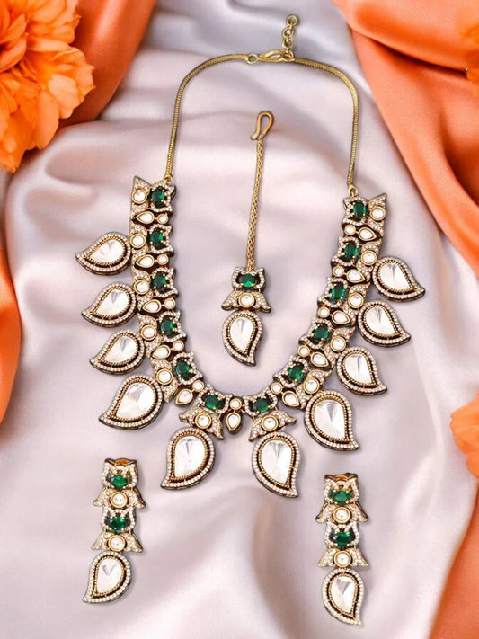 Emerald Zane Victorian Jewellery Set - New Arrival