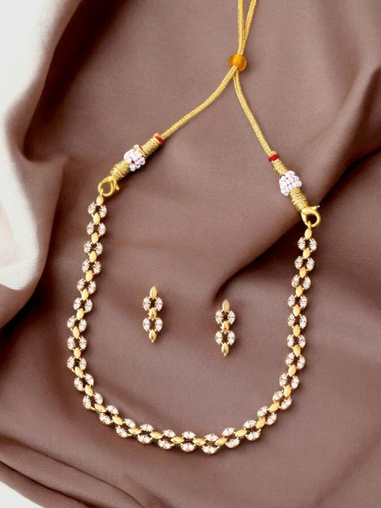 Golden Lieselotte Victorian Jewellery Set - New Arrival